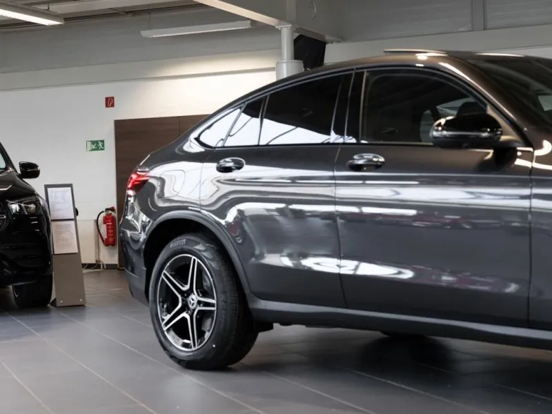 Mercedes-Benz GLC 300 d Coupe 4Matic =AMG Line= Night Packag Image 4