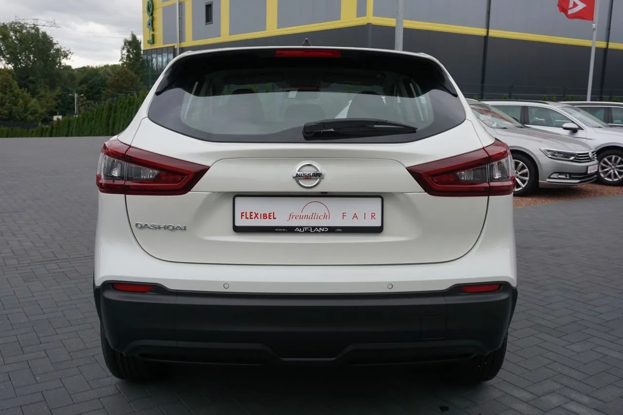 Nissan Qashqai 1.3 DIG-T...  Image 3