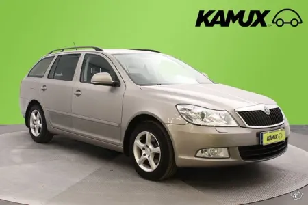 Skoda Octavia Combi 1,4 TSI Ambiente Green tec / Suomi-auto / Vetokoukku / Lohkolämmitin / 2x renkaat /