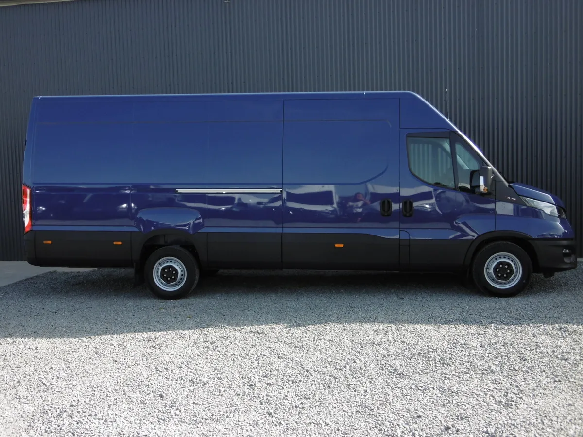 Peugeot BOXER FOURGON TOLE L2H2 BLUEHDI 140 VAN Image 3